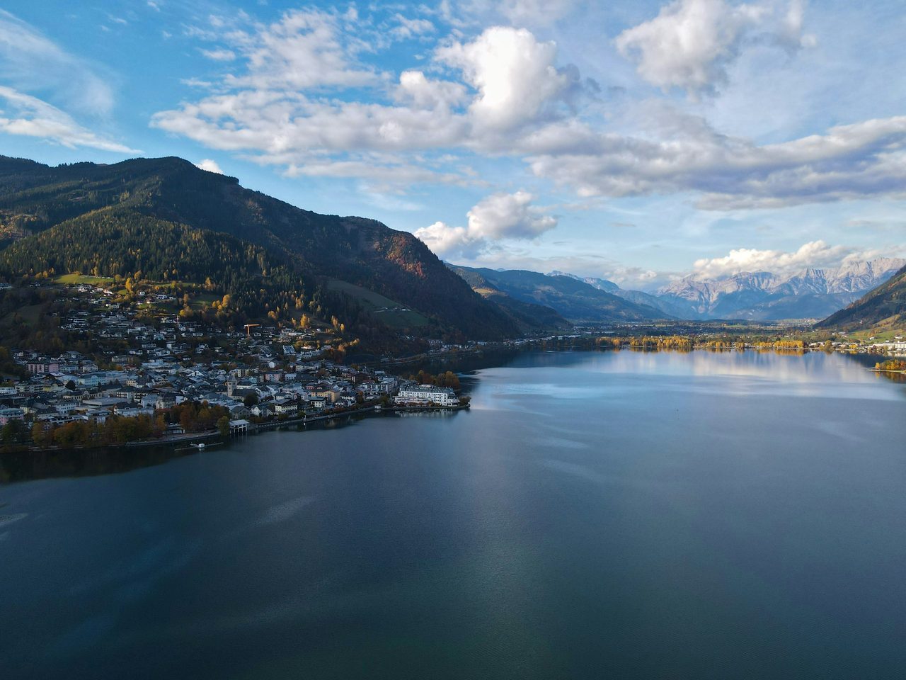 Zell am See mit See und Bergpanorama